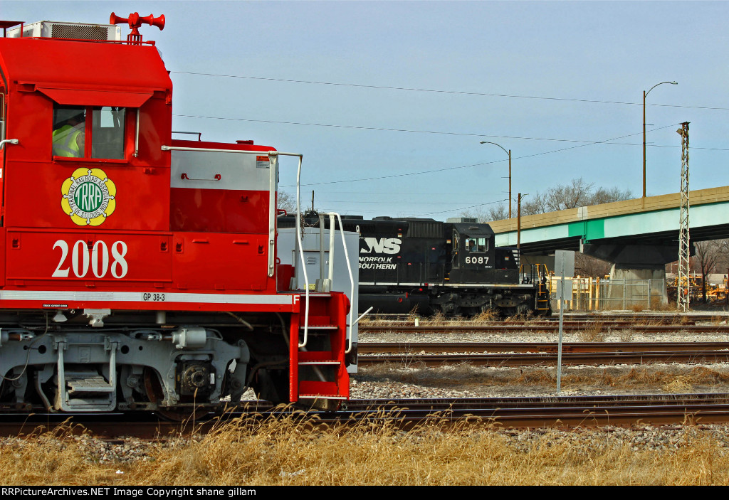 NS 6087 sits next to trra 2008.